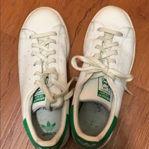 adidas Shoes - Stan Smith’s, size 7 adidas Shoes - Stan Smith’s, size 7